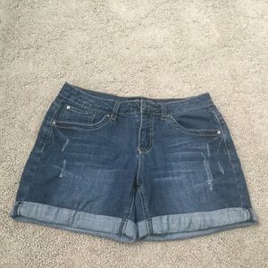 Earl Jeans Cuffed Embroidered Pocket Shorts